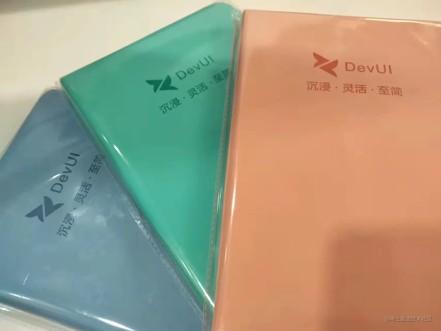 DevUI定制笔记本.JPG
