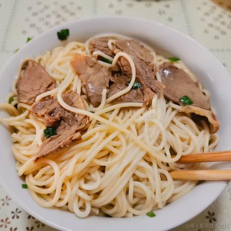 采撷红豆寄思浓于2022-12-21 09:07发布的图片